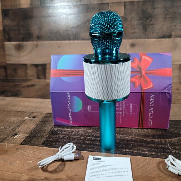 Bluetooth Karaoke Microphone - Sing Your Heart Out! - Picture 3 of 5